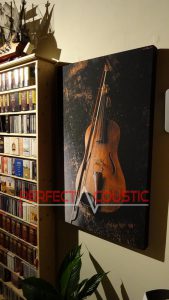 panel fonoabsorbente de violín en la pared